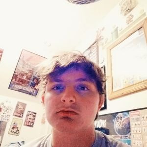 Meet your Posher, Levi